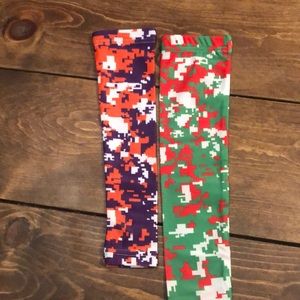 Two arm sleeves